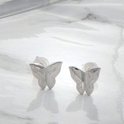 ピアス シルバー925 ロジウムプレーティング バタフライモチーフ スタッドピアス