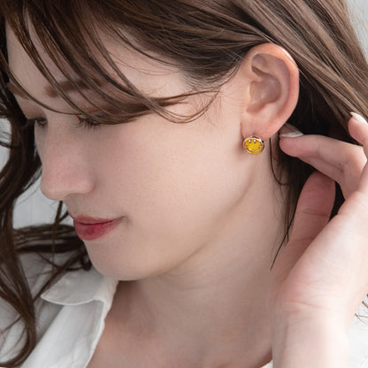 ピアス ニッケルフリー スマイル マーブル アクリル チタンポスト スタッドピアス