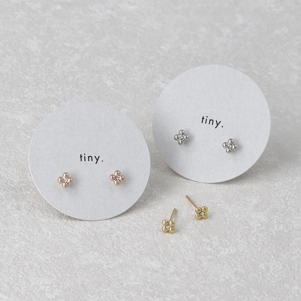 ピアス tiny. ニッケルフリー メタル フラワー 花 ストーン 小粒 スタッドピアス