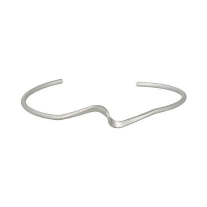 ブレスレット ニッケルフリー sable silver メタル センター ツイスト スリム ライン ハーフバングル
