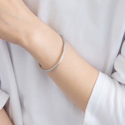 ブレスレット ニッケルフリー sable silver メタル フラット カット ライン スリム ハーフバングル