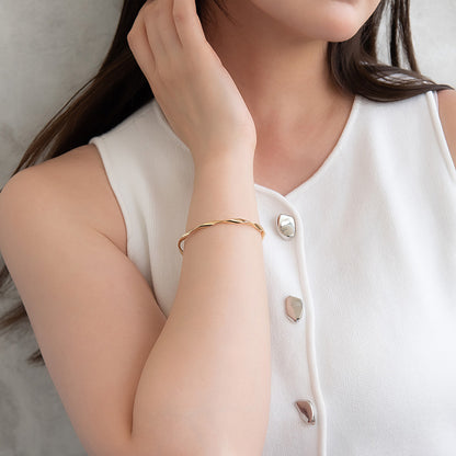 ブレスレット ニッケルフリー メタル ツイスト スリム ハーフバングル