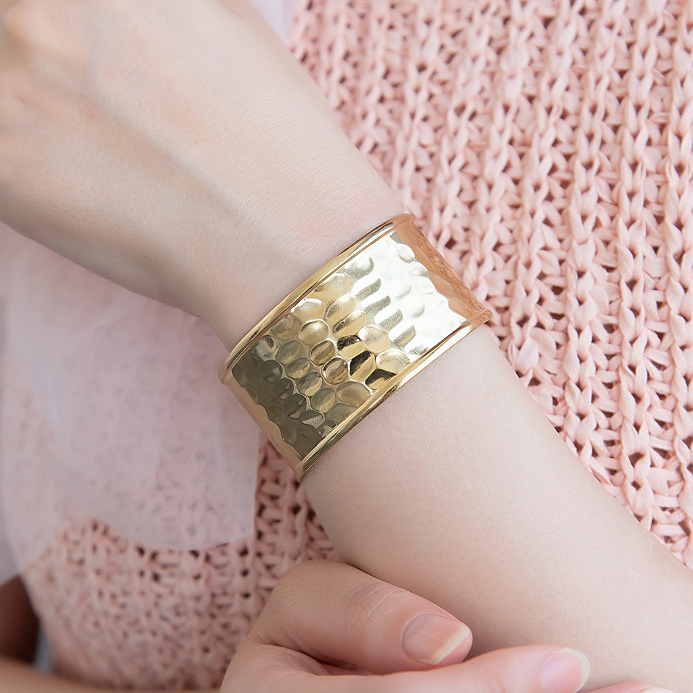 ブレスレット ステンレス 槌目模様 プレート ワイド ハーフバングル