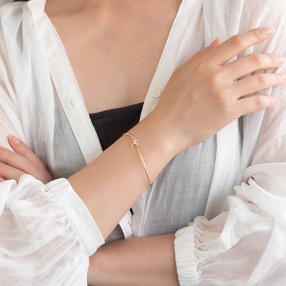 ブレスレット ニッケルフリー メタル キュービックジルコニア バタフライ 下がり アーチ マグネットブレスレット