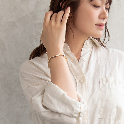 ブレスレット ニッケルフリー メタル ウェーブ マグネットバングル