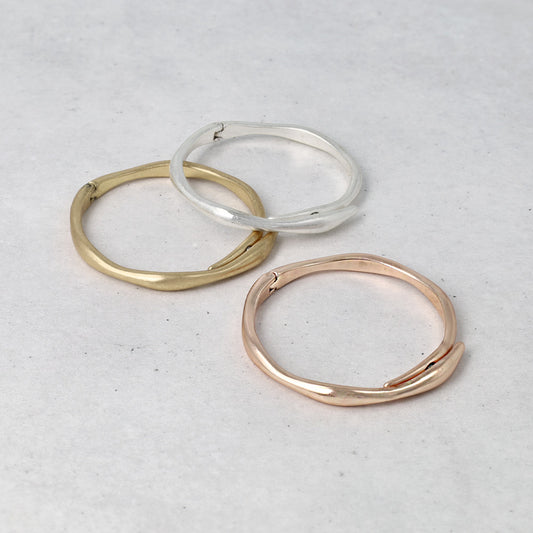 ブレスレット ニッケルフリー メタル マット ウェーブ マグネットバングル