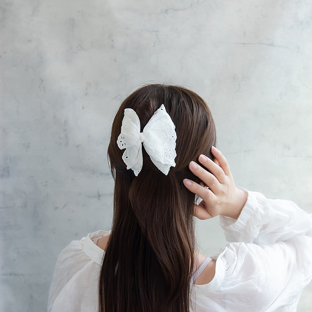 ヘアクリップ コットンレース フリル スカラップ フラワー模様 刺繍 バンスクリップ