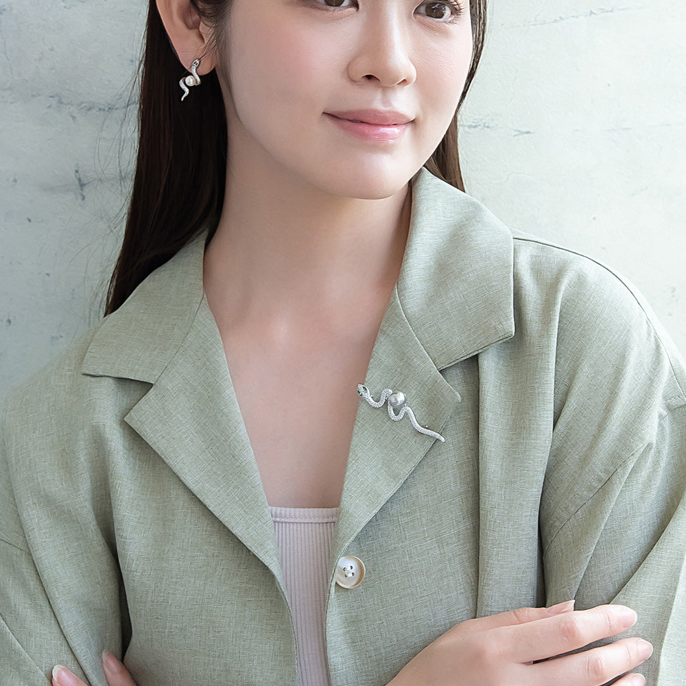 ブローチ メタル キュービックジルコニア パール 蛇 ピンタイプ