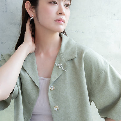 ブローチ メタル キュービックジルコニア パール 蛇 ピンタイプ