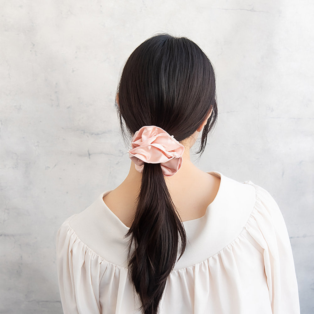 シュシュ シマー サテン パイピング ミニ パール ヘアゴム ヘアポニー