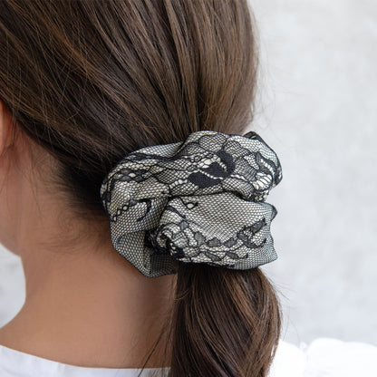 シュシュ フラワー ボタニカル 柄 レース