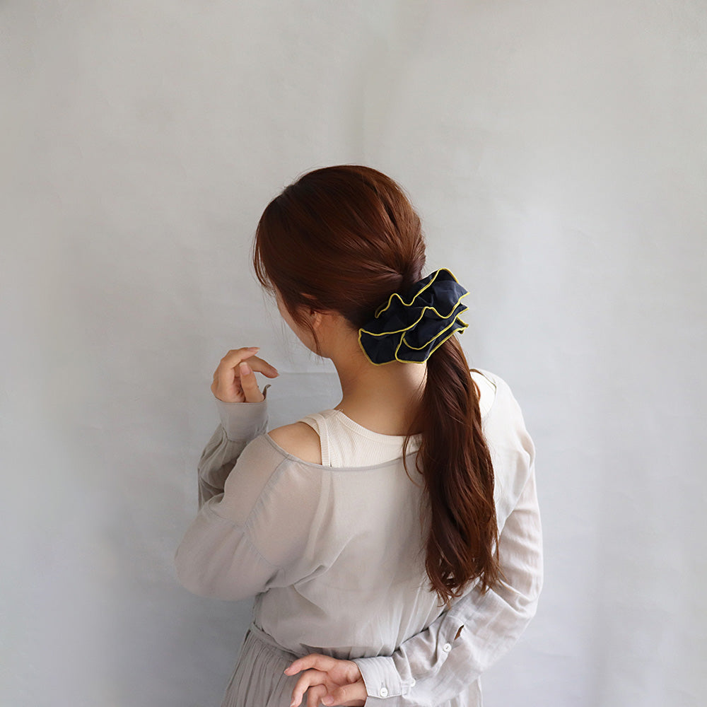 シュシュ レイヤード フリル バイカラー メロウ ビッグ – OSEWAYA