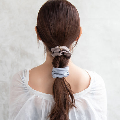 シュシュ バイカラー シマー 2個セット メタル ハート カラビナ付き