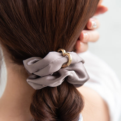 シュシュ バイカラー シマー 2個セット メタル ハート カラビナ付き