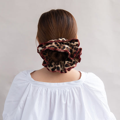 シュシュ レオパード 柄 フリル ボリューム