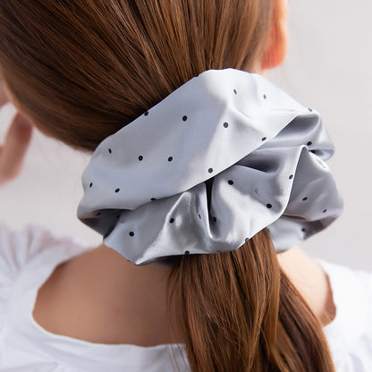 シュシュ ドット サテン