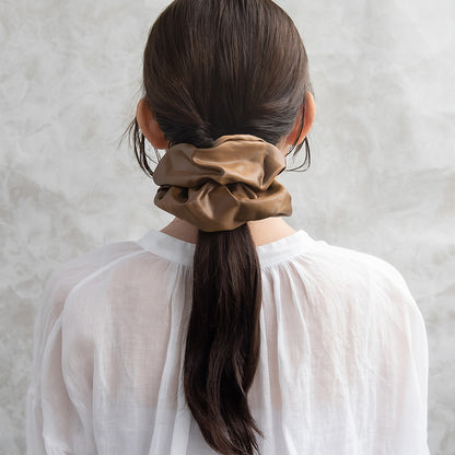 シュシュ ダークカラー