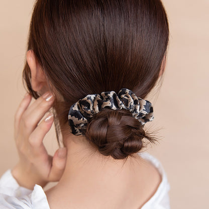 シュシュ レオパード柄 ベロア