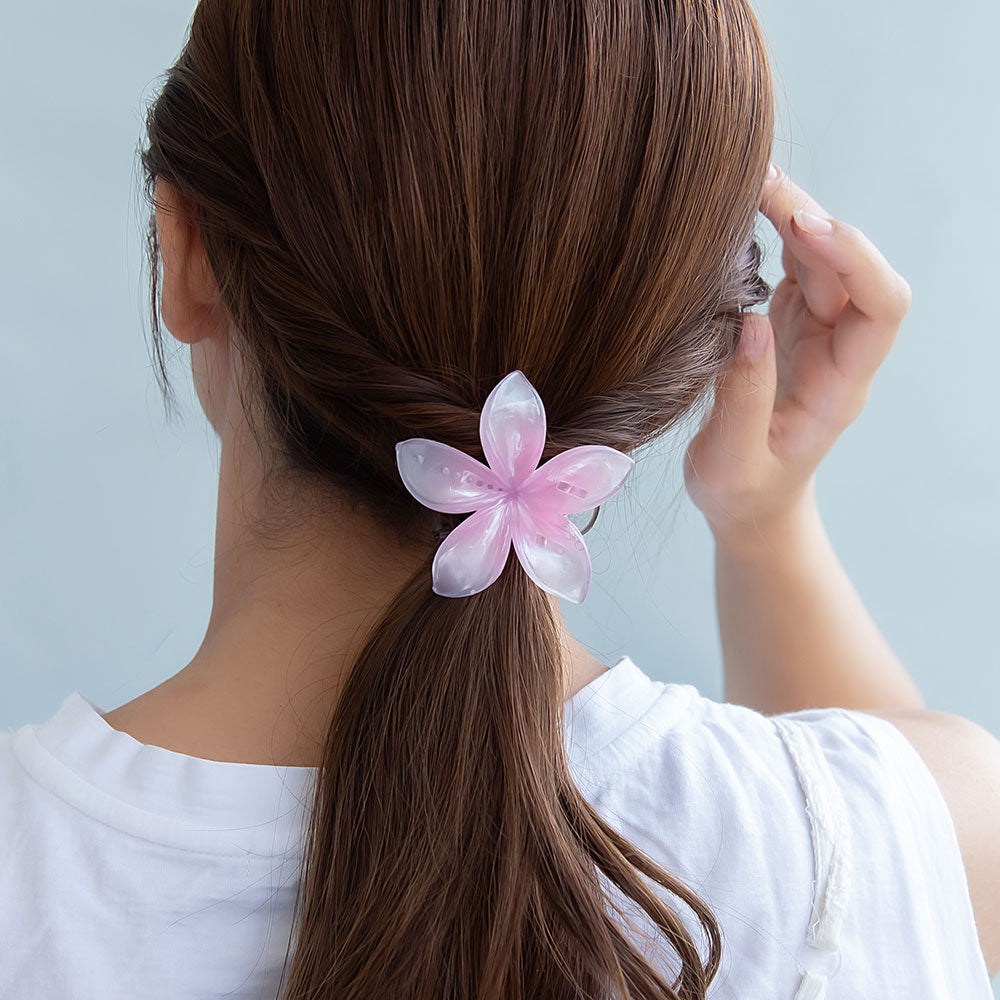 #1242-1　新品　ヘアクリップ　髪飾り　7個　プルメリア　ホワイト/イエロー 1242-1 新品 ヘアクリップ 髪飾り 7個 プルメリア ホワイト