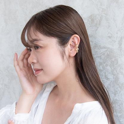 イヤーカフ ニッケルフリー メタル キュービックジルコニア リボン 下がり イヤリング 【左耳用】