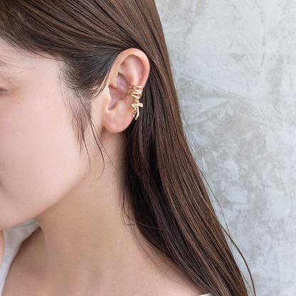 イヤーカフ ニッケルフリー メタル キュービックジルコニア リボン 下がり イヤリング 【左耳用】