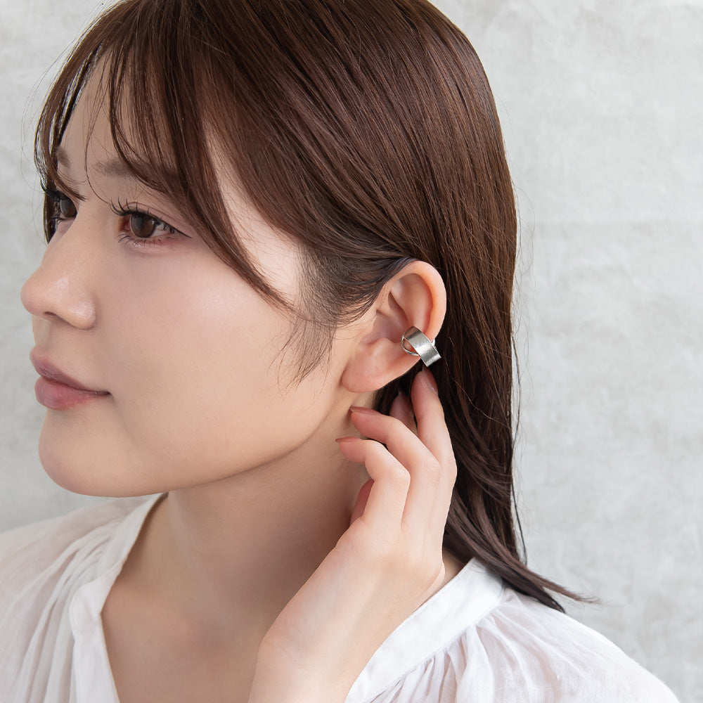 イヤーカフ ニッケルフリー メタル 梨地 イヤリング 【片耳用】