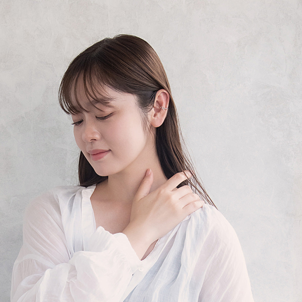 イヤーカフ ニッケルフリー メタル リボン イヤリング 【左耳用】