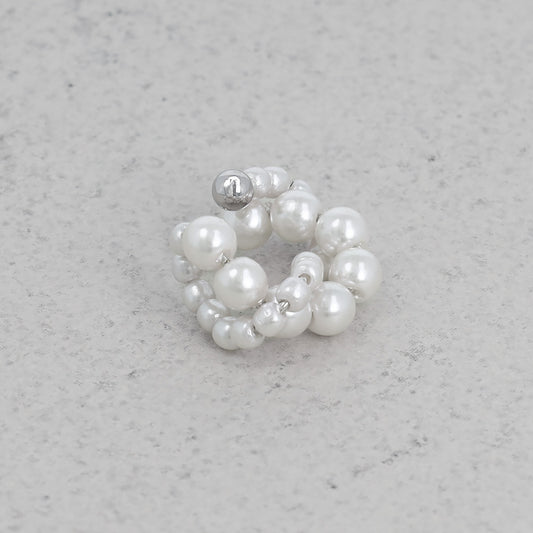 イヤーカフ ニッケルフリー パール クロス ツイスト イヤリング 【片耳用】