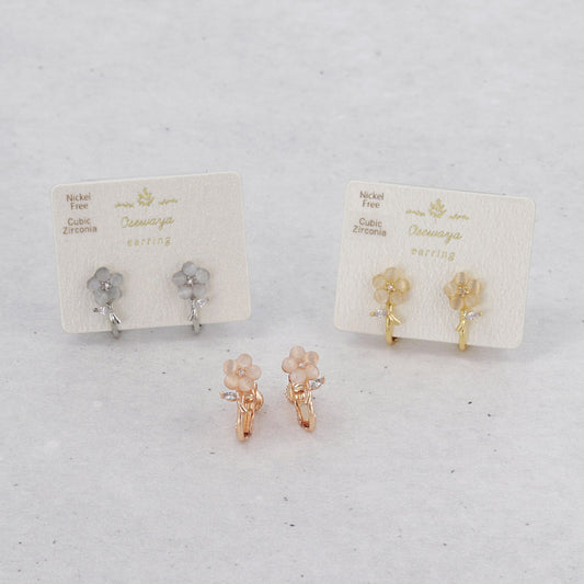 イヤリング ニッケルフリー メタル ミニ フラワー 花 キュービックジルコニア 合成キャッツアイ ネジバネ式イヤリング