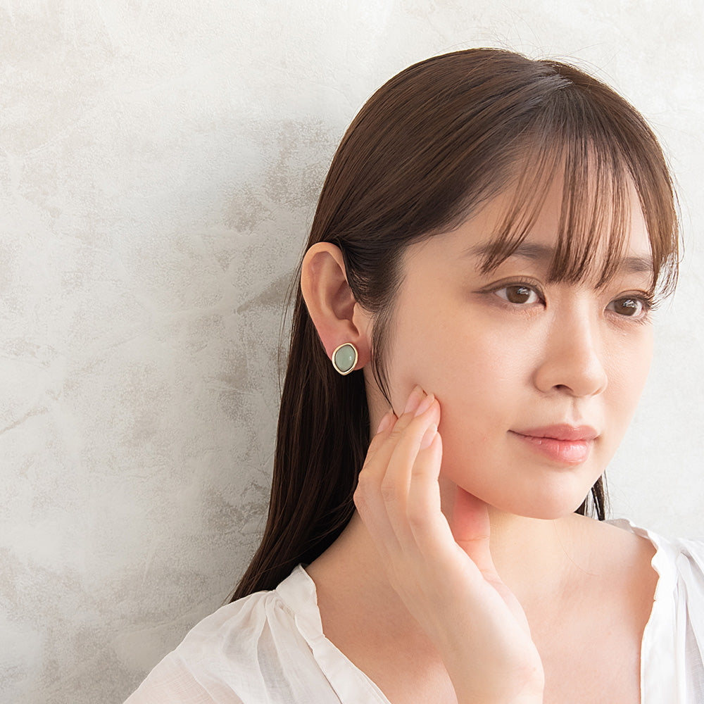 イヤリング ニッケルフリー シェル メタルフレーム カラー オーバル ネジバネ式イヤリング