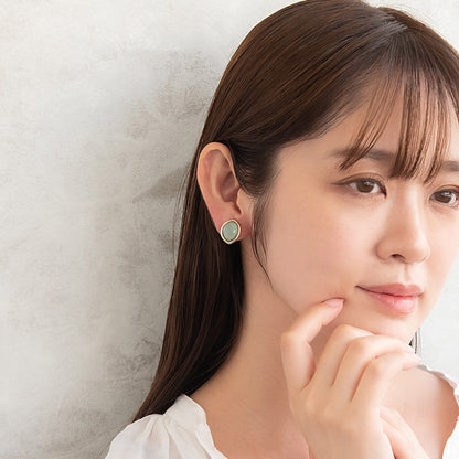 イヤリング ニッケルフリー シェル メタルフレーム カラー オーバル ネジバネ式イヤリング