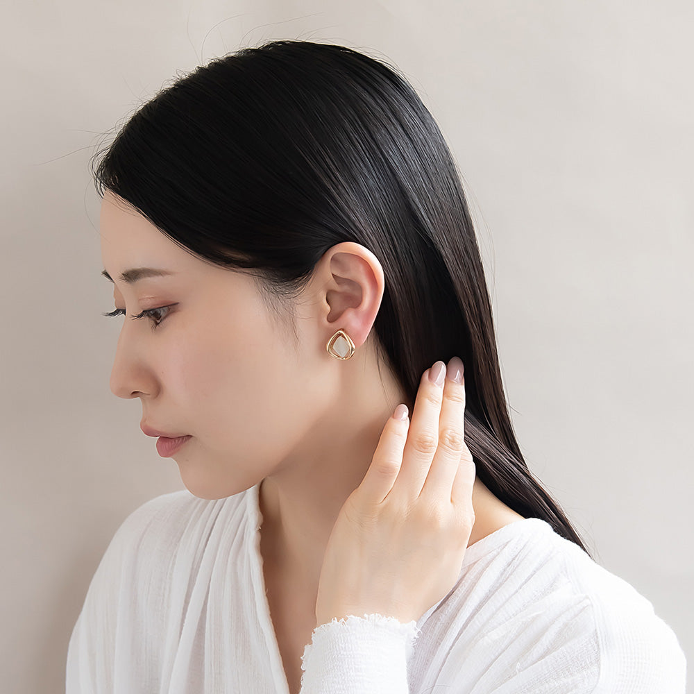 イヤリング ニッケルフリー メタルフレーム 合成キャッツアイ スクエア ネジバネ式イヤリング