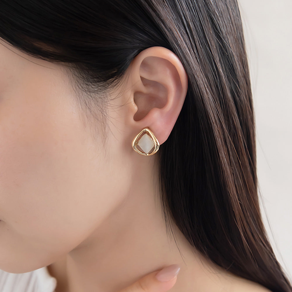 イヤリング ニッケルフリー メタルフレーム 合成キャッツアイ スクエア ネジバネ式イヤリング