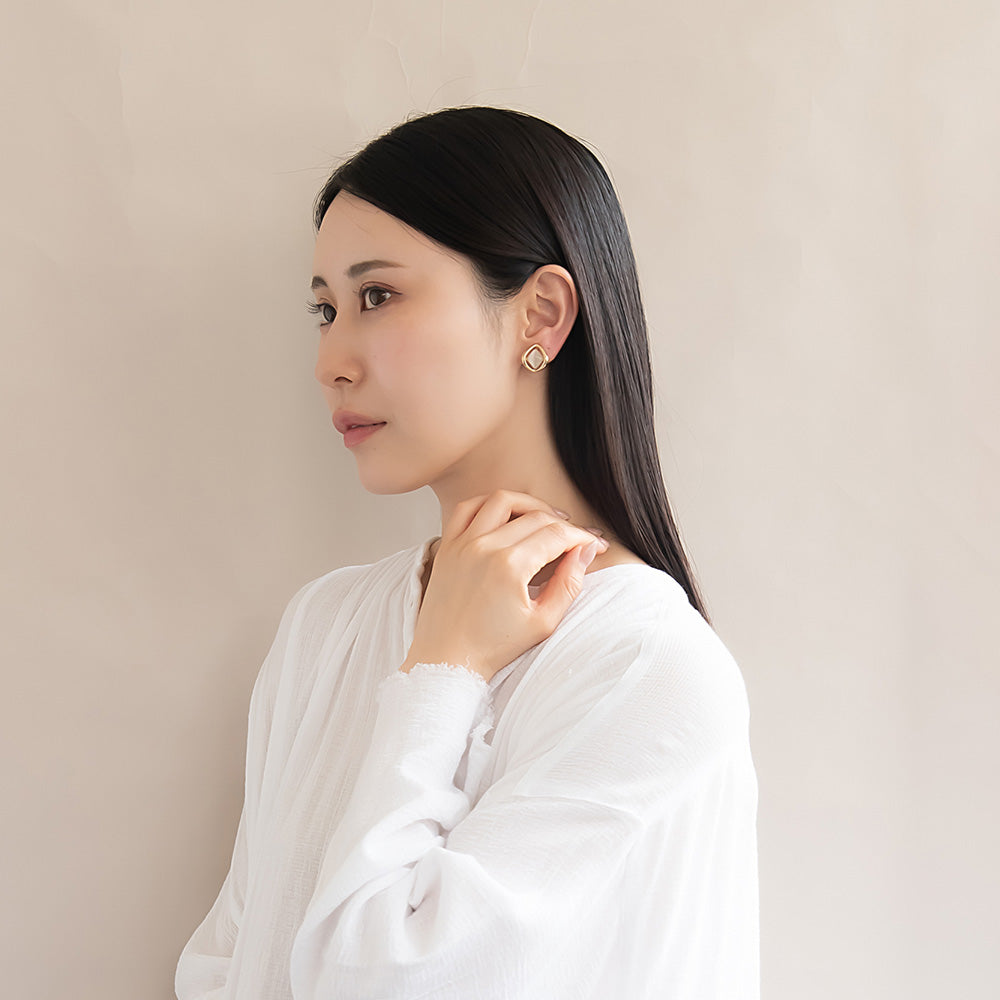 イヤリング ニッケルフリー メタルフレーム 合成キャッツアイ スクエア ネジバネ式イヤリング