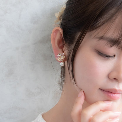 Classy イヤリング ニッケルフリー メタル ワイヤー フラワー 半透明 パール ビーズ ネジバネ式イヤリング