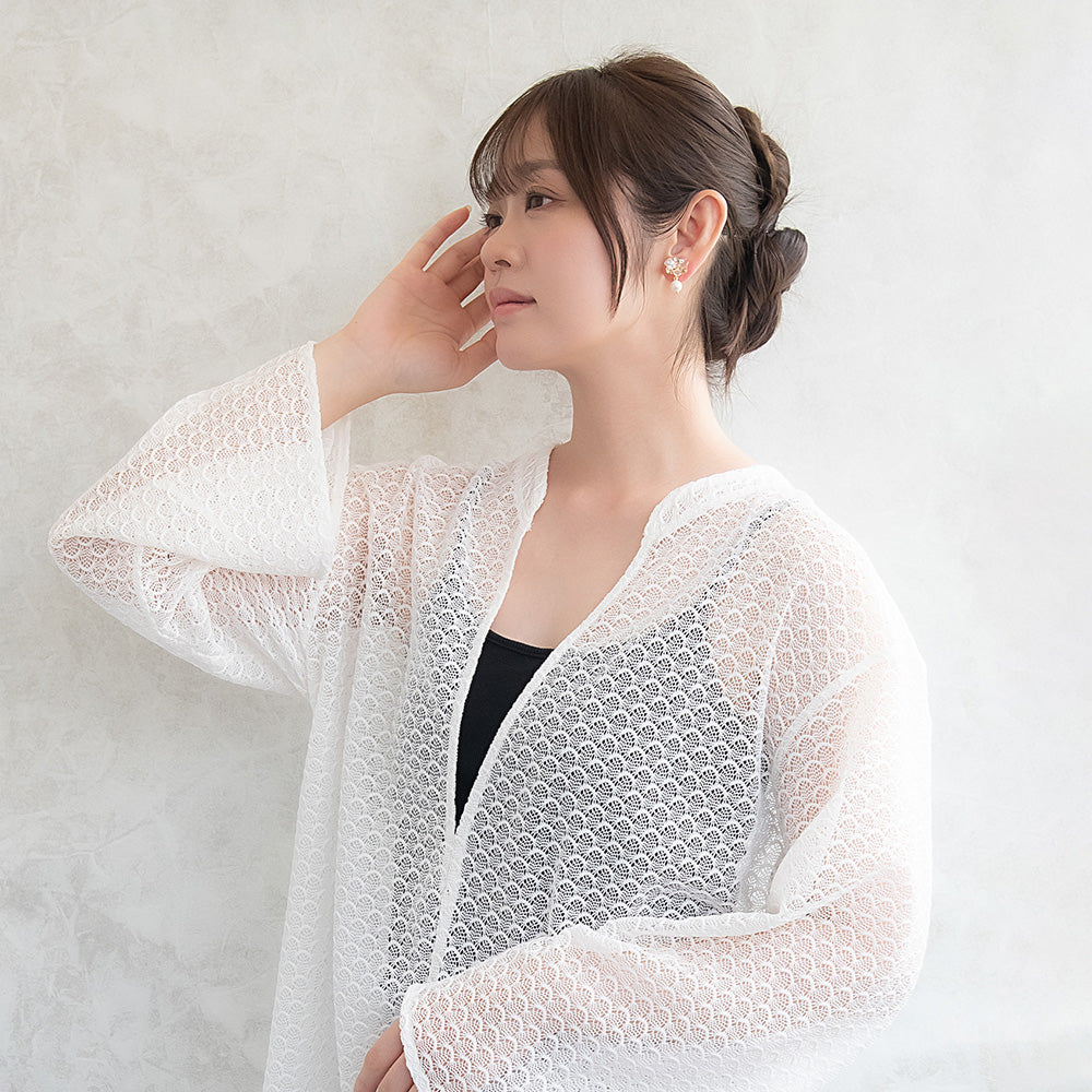 Classy イヤリング ニッケルフリー メタル ワイヤー フラワー 半透明 パール ビーズ ネジバネ式イヤリング