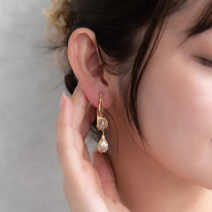 Classy イヤリング ニッケルフリー メタル ワイヤー フラワー ダブル 半透明 リーフ 下がり ネジバネ式イヤリング