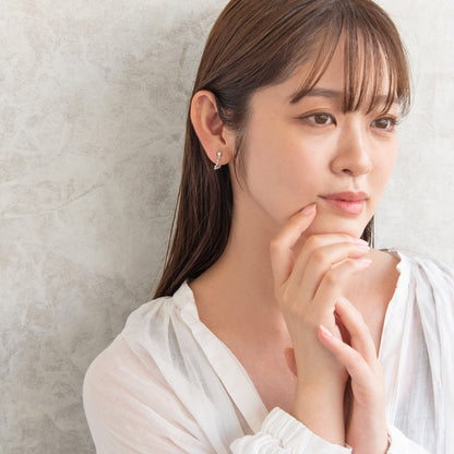 イヤリング ニッケルフリー メタル ミニ ストーン 連爪 ライン ネジバネ式イヤリング