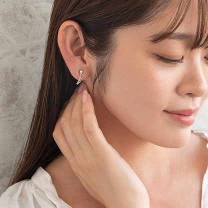 イヤリング ニッケルフリー メタル ミニ ストーン 連爪 ライン ネジバネ式イヤリング