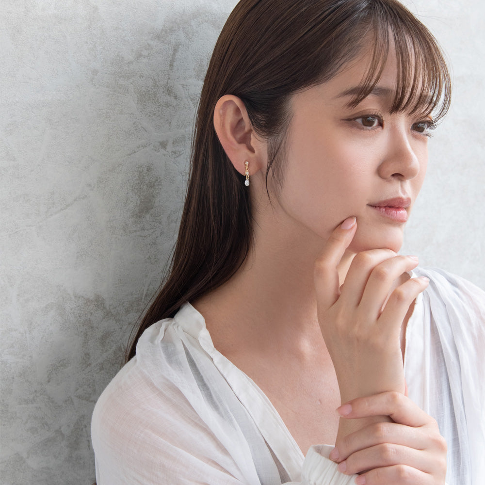 イヤリング ニッケルフリー メタル キュービックジルコニア ミニ ストーン ドロップ 下がり ネジバネ式イヤリング