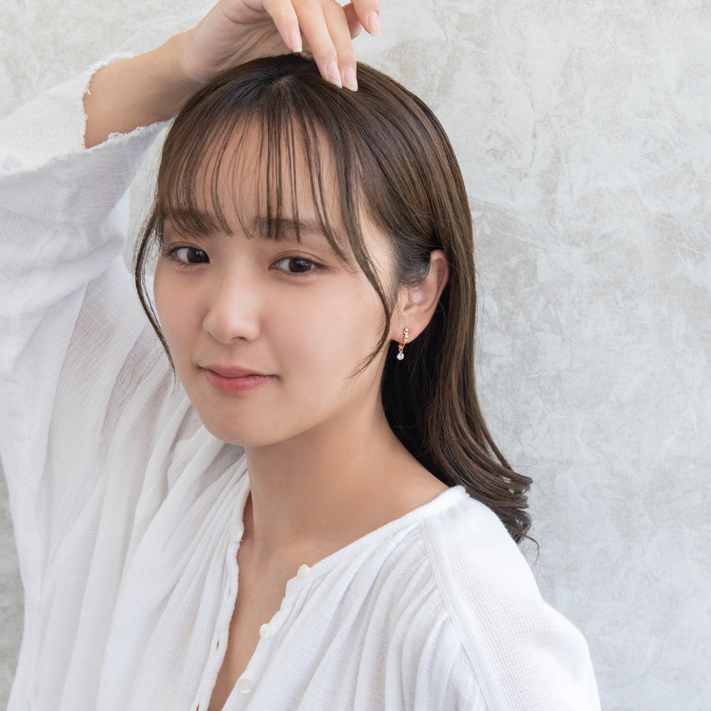 イヤリング ニッケルフリー メタル キュービックジルコニア ミニ カラーストーン ライン 下がり ネジバネ式イヤリング