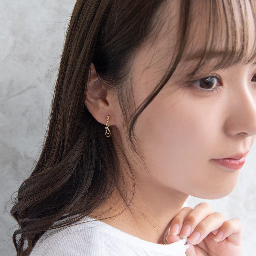 イヤリング ニッケルフリー メタル ワイヤー クロス ドロップ ミニ カラーストーン 下がり ネジバネ式イヤリング