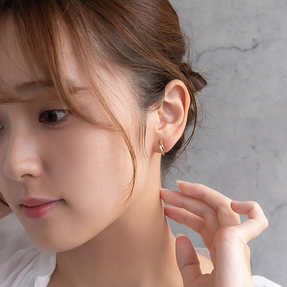 イヤリング ニッケルフリー キュービックジルコニア メタル ダブルライン ネジバネ式イヤリング