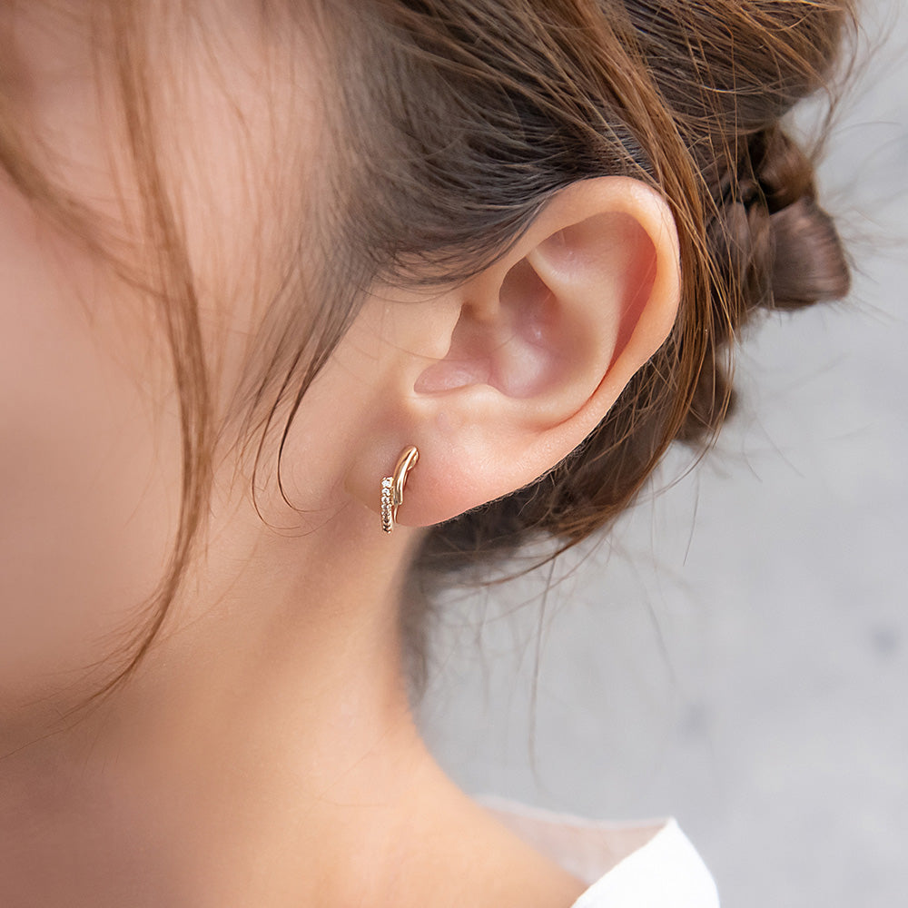 イヤリング ニッケルフリー キュービックジルコニア メタル ダブルライン ネジバネ式イヤリング