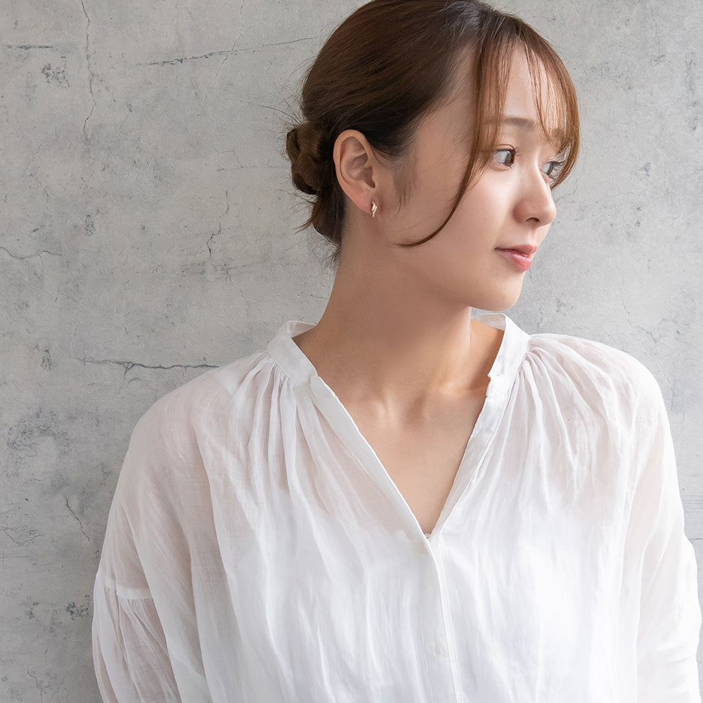 イヤリング ニッケルフリー キュービックジルコニア メタル ダブルライン ネジバネ式イヤリング