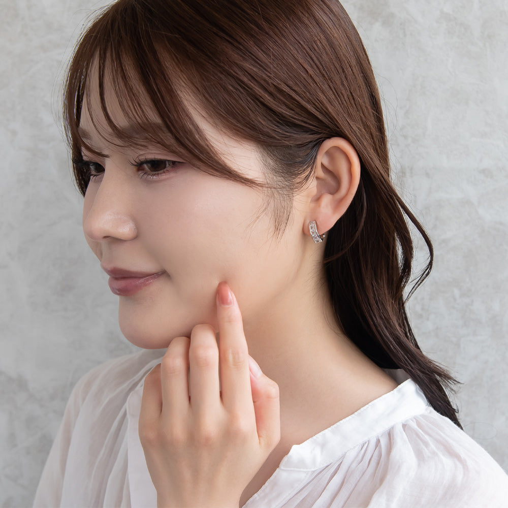 イヤリング ニッケルフリー キュービックジルコニア メタル ライン ネジバネ式イヤリング