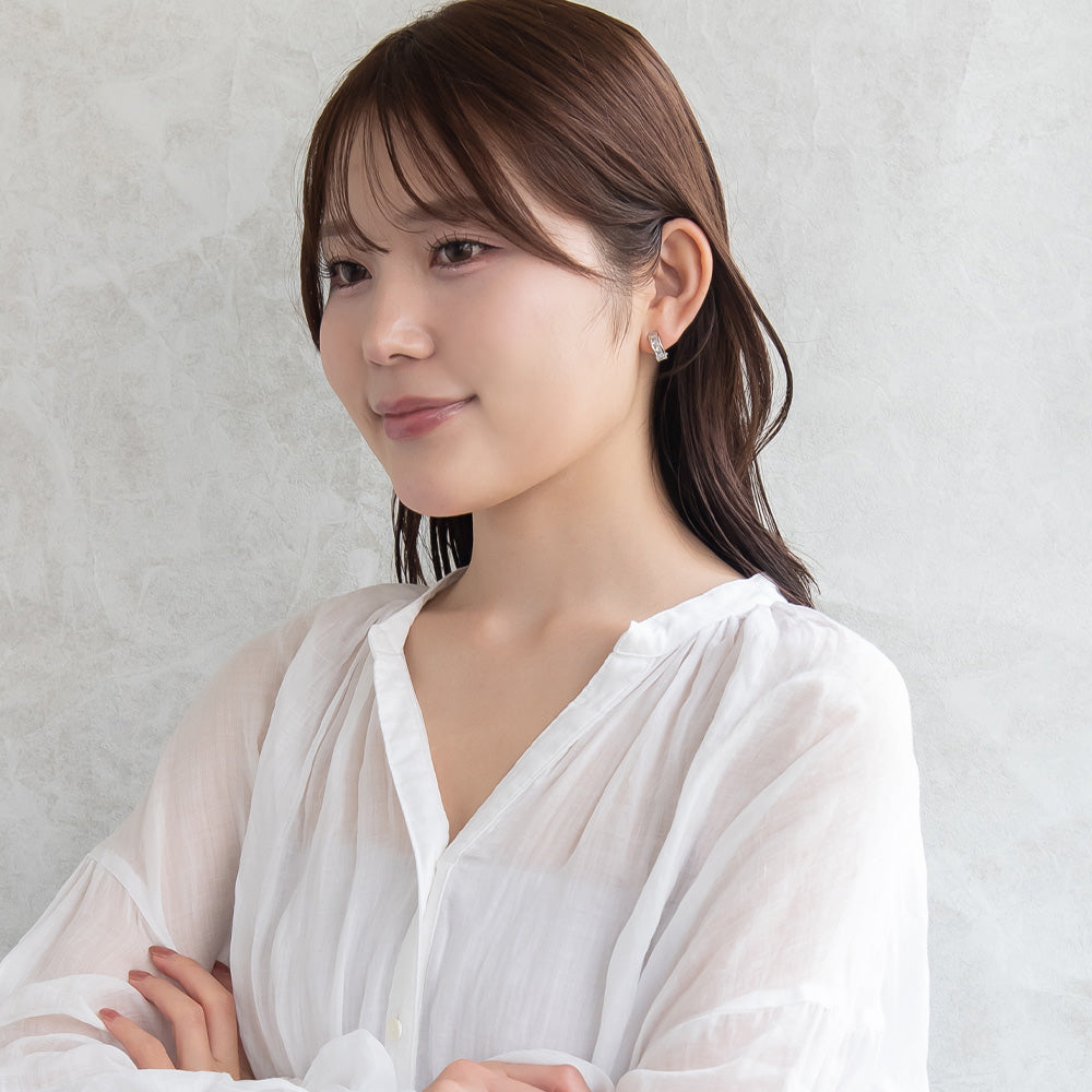 イヤリング ニッケルフリー キュービックジルコニア メタル ライン ネジバネ式イヤリング