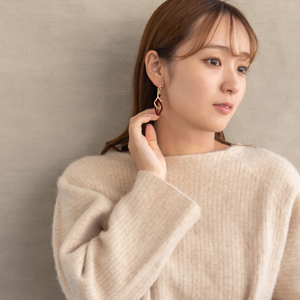 イヤリング ニッケルフリー メタル フロッキー カラー ツイスト ロンバス ネジバネ式イヤリング