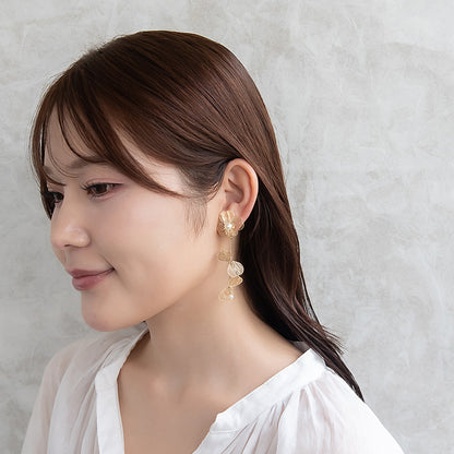 イヤリング ニッケルフリー フラワー パール ネジバネ式イヤリング