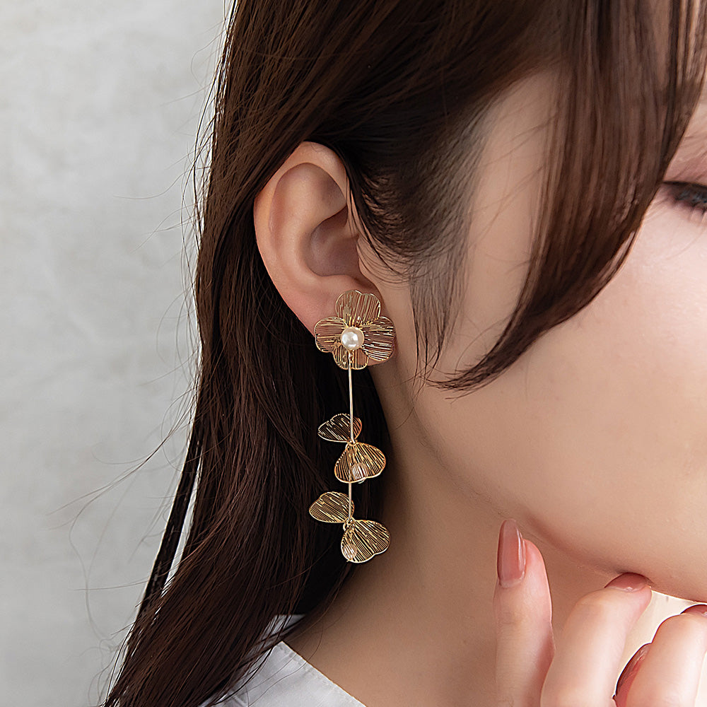イヤリング ニッケルフリー フラワー パール ネジバネ式イヤリング